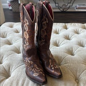 Macie Bean Cowgirl‎ boots women’s size 6.5 Brown Rose